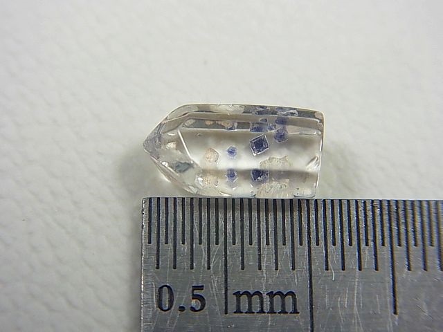 画像: マダガスカル産フローライトインクオーツ研磨原石 0.4g
