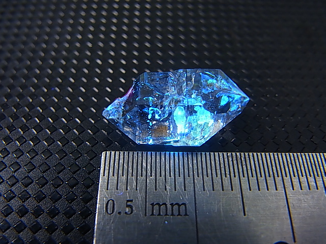 画像: スペイン・アストゥリアス産ペトロリウム水晶 1.2g