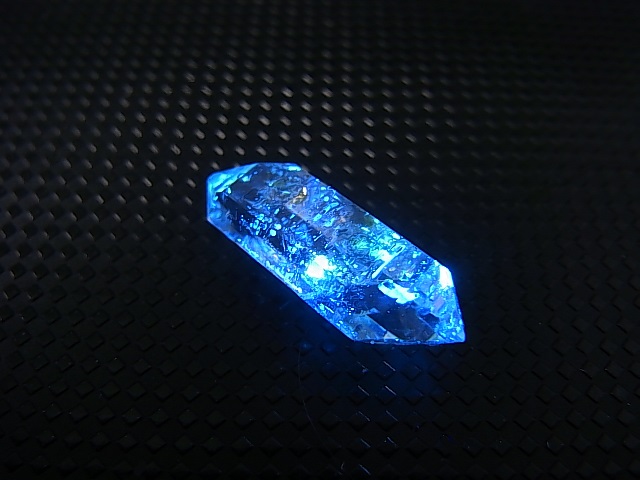 画像: スペイン・アストゥリアス産ペトロリウム水晶 1.3g