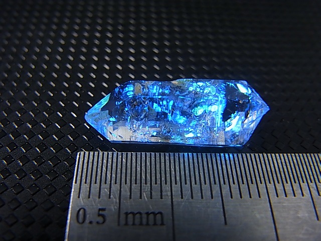 画像: スペイン・アストゥリアス産ペトロリウム水晶 1.3g