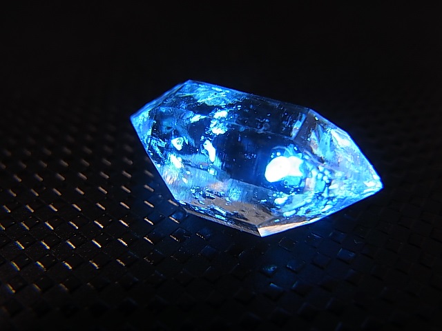 画像: スペイン・アストゥリアス産ペトロリウム水晶 1.5g