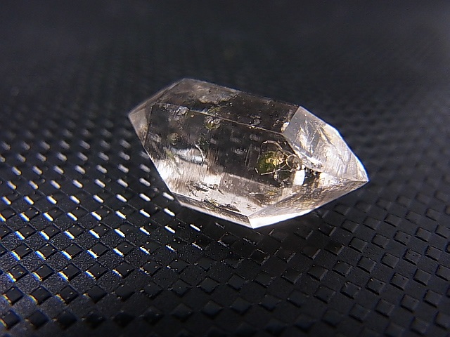 画像: スペイン・アストゥリアス産ペトロリウム水晶 1.5g