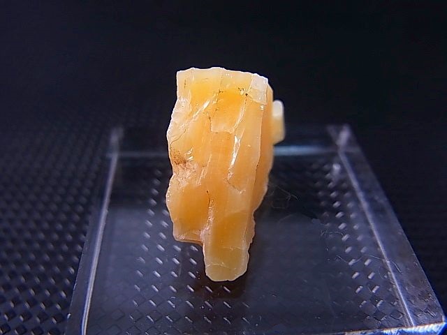 画像: Hokkaidoite北海道然別湖産蛍光オパール原石 1.9g