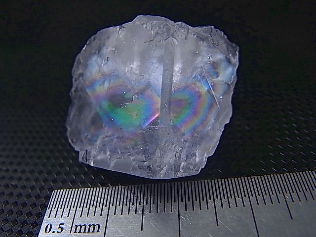 画像: スペイン・アストゥリアス産カラーレスフローライト（クリスタルブルー/レインボー入り）原石 21.5g