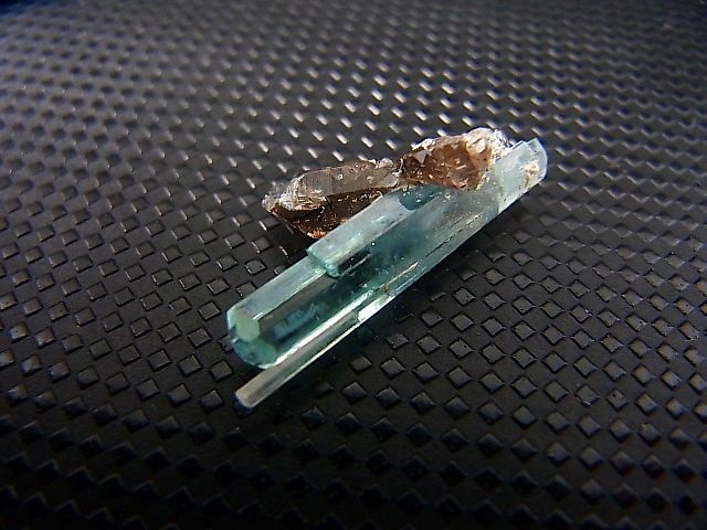 画像: ベトナム・タインホア産アクアマリン付きスモーキー水晶 1.1g