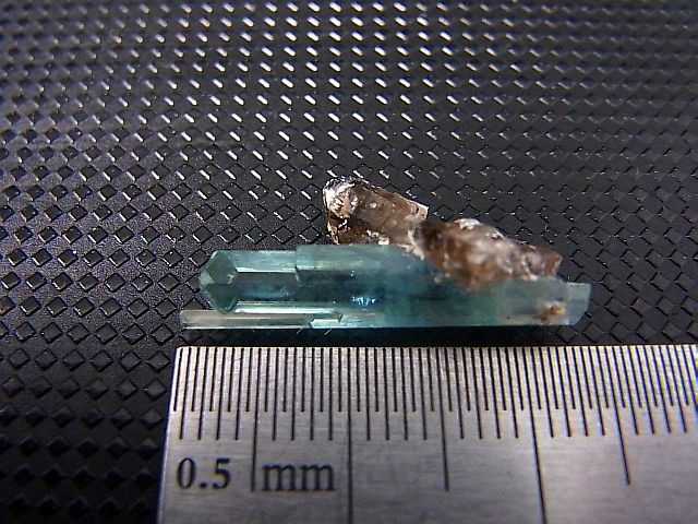 画像: ベトナム・タインホア産アクアマリン付きスモーキー水晶 1.1g