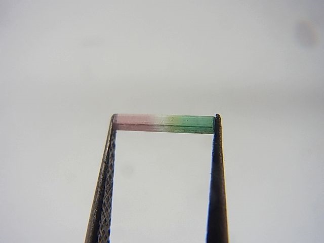 画像: ブラジル産バイカラートルマリン（ピンク/グリーン）柱状結晶 0.1カラット