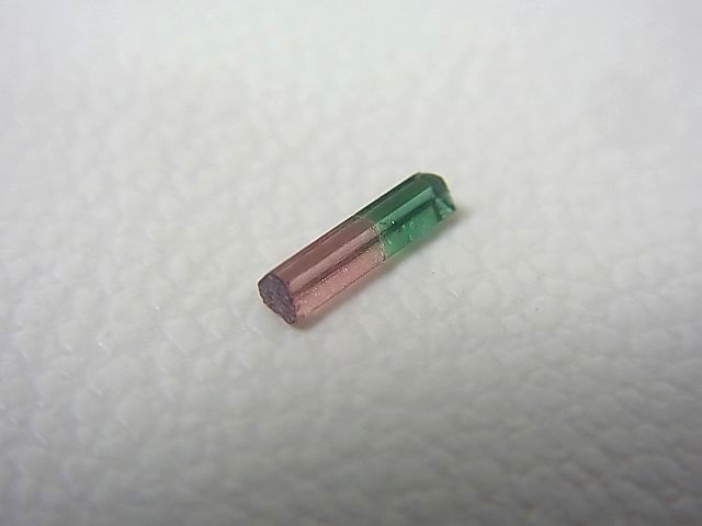 画像1: ブラジル産バイカラートルマリン（ピンク/グリーン）柱状結晶 0.2カラット