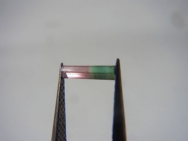 画像: ブラジル産バイカラートルマリン（ピンク/グリーン）柱状結晶 0.2カラット