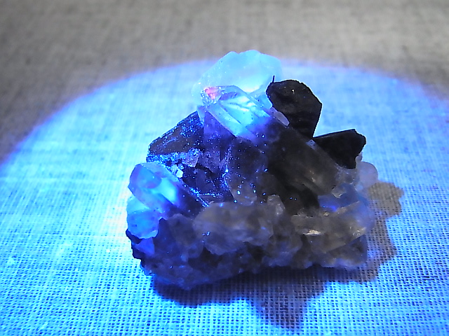 画像2: ナミビア・エロンゴ産フローライト＆ショール＆水晶原石 16.7g