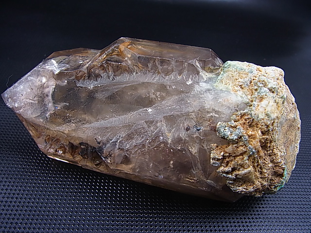 画像: キャビネットサイズ：ブラジル・ディアマンティーナ産スケルタル水晶 442.8g