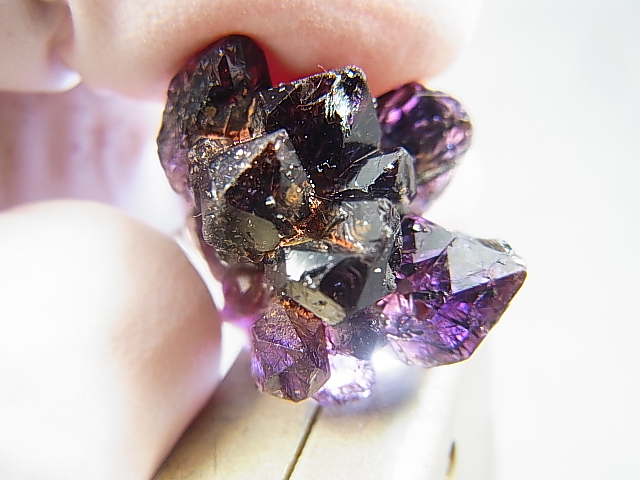 画像: タンザニア・マヘンゲ産アメジスト原石（ゲーサイト入り） 6.5g