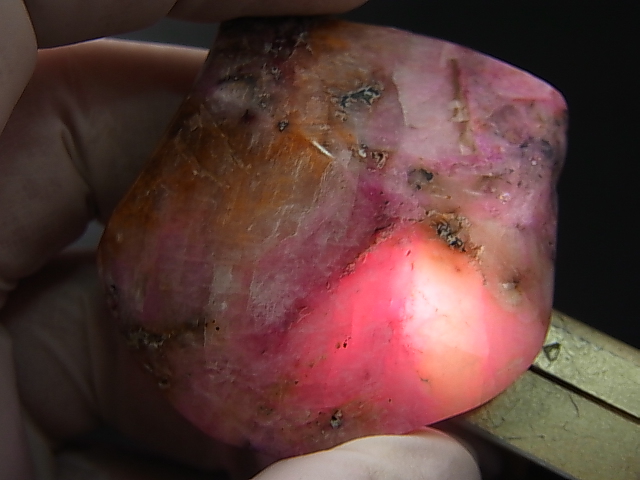 画像: コンゴ産ピンクコバルトカルサイト研磨原石（自然銅付き） 36.5g