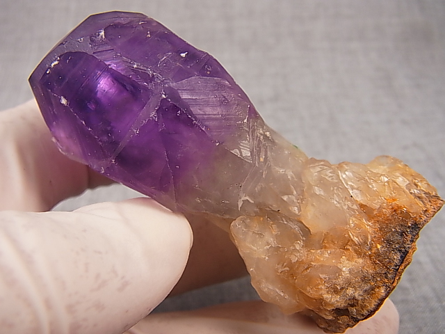 南ザンビア産カラーシフト/アメジスト原石 79.3g - パーフェクト