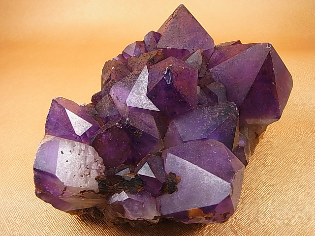 画像: キャビネットサイズ：ナイジェリア・ナサラワ産ダークパープルカラーアメジスト原石クラスター 1,974.3g