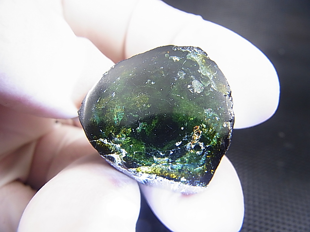 画像: ナミビア・エロンゴ産ブラックトルマリン（1面研磨） 96.6カラット