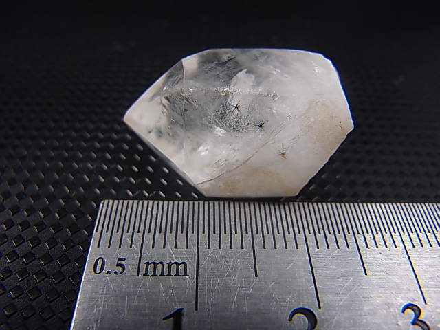 画像: マダガスカル産ホーランダイトインキャンドルクオーツ（錐面研磨） 6.2g