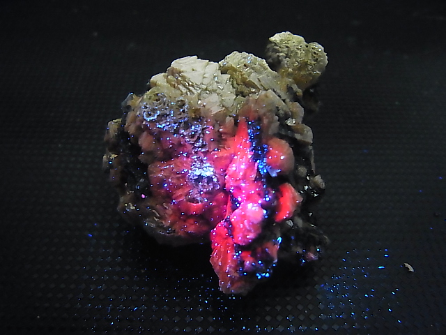 画像: 南アフリカ産オルミアイト原石 37.1g