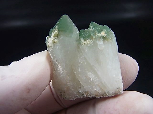 荒川鉱山産緑水晶（連晶） 22.6g - パーフェクトストーン