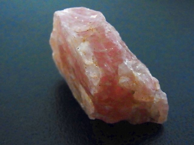 画像: 福島県桜石山産ローズクォーツ（紅石英）原石（ディープカラー） 45.0g