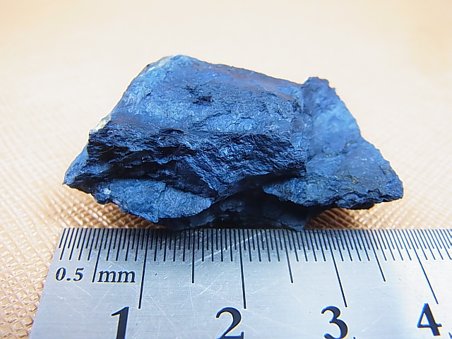 画像: カザフスタン産リーベカイト（リーベック閃石）原石 11.3g