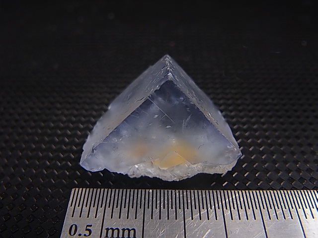 画像: フランス・ピュイドドーム産フローライト原石 6.7g