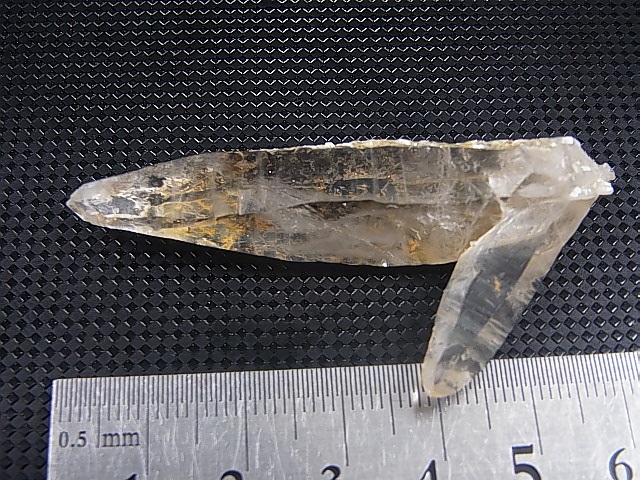 画像: イタリア・フォルマッツァ産テッシンハビット水晶（ツイン/マイカ＆クローライト付き） 14.2g