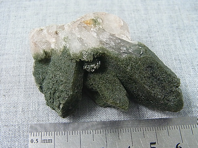 画像: フランス・レシェール産クローライト皮膜水晶（連晶） 60.3g