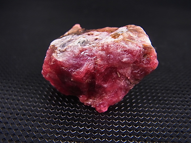 画像: ブラジル産ヴィヴィッドレッドロードナイト原石 18.5g