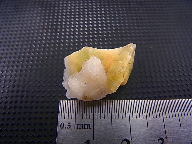 画像: ブラジル産ブラジリアナイト原石 4.1g
