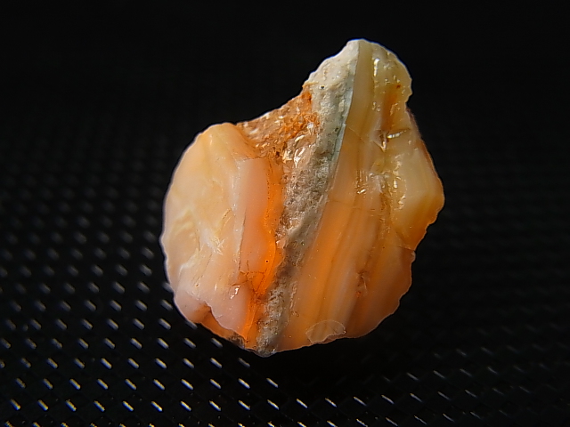 画像: Hokkaidoite北海道然別湖産蛍光オパール原石 2.7g