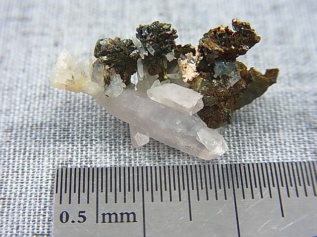 画像: ルーマニア産水晶（アメジスト）＆アルセノパイライト原石 2.4g