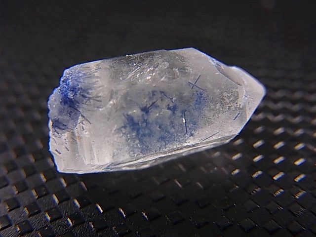 画像: デュモルチェライトインクオーツ（錐面結晶付き） 1.6g