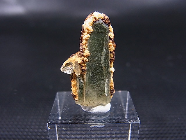 画像1: ドイツ・ザクセン州産クローライト入りグリーン水晶（シデライト付着） 2.1g