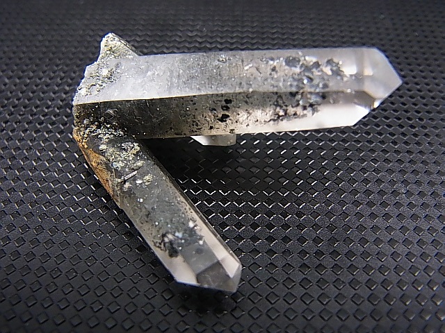 画像: ノルウェー産連晶水晶（アクチノライト/ヘマタイト入り） 7.5g