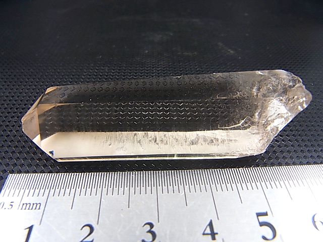 画像: ノルウェー産ライトスモーキー水晶ポイント（アナテースインクルージョン） 22.8g