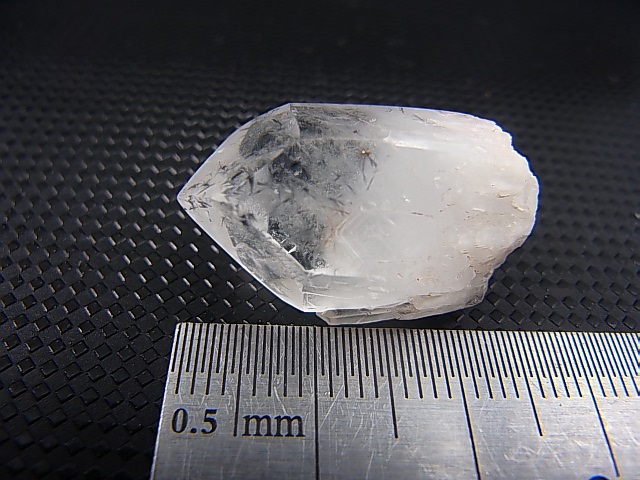 画像: マダガスカル産ホーランダイトインキャンドルクオーツ（錐面研磨） 5.4g