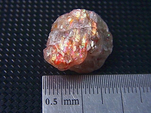 画像: タンザニア産サンストーン原石 21.5カラット