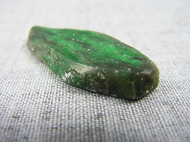 画像: イタリア・ピエモンテ産オンファス輝石研磨原石 4.9g