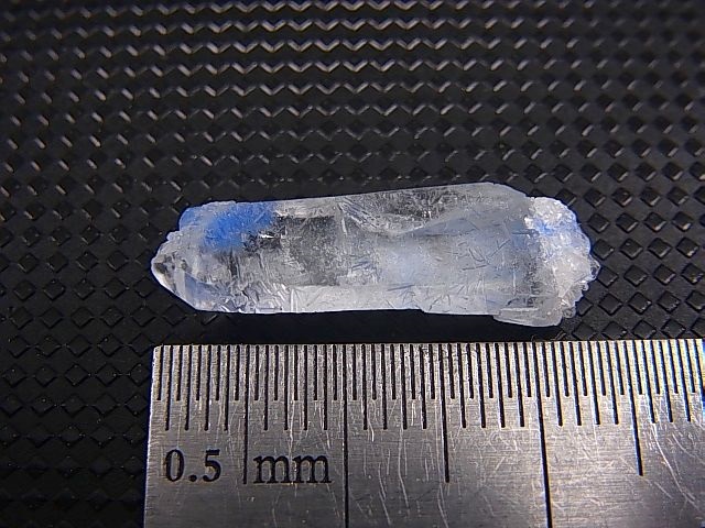 画像: デュモルチェライトインクオーツ（錐面結晶付き） 1.3g