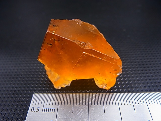 画像: フランス・アヴェロン産イエローフローライト（ブルーゾーニング） 28.2g