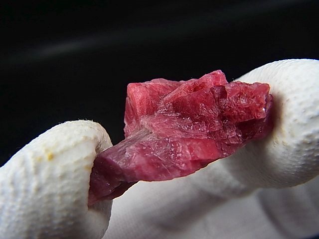 画像: ブラジル産ヴィヴィッドレッドロードナイト原石 6.0g