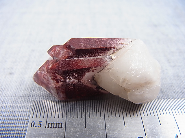 画像: ザンビア産レッドファントム水晶 10.6g