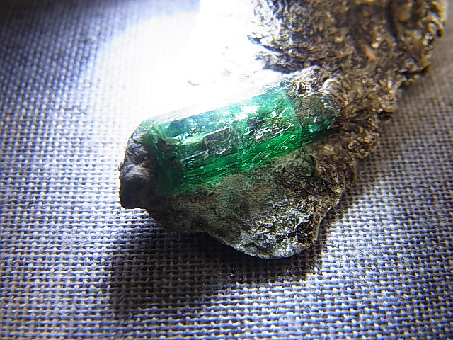 画像: オーストリア産エメラルド原石 8.0g