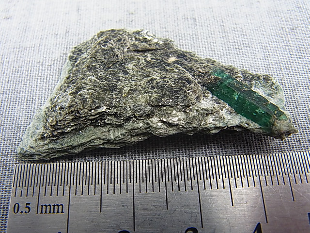 画像: オーストリア産エメラルド原石 8.0g