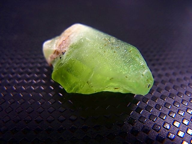 画像: パキスタン・ナダール産ペリドット原石 17.5カラット