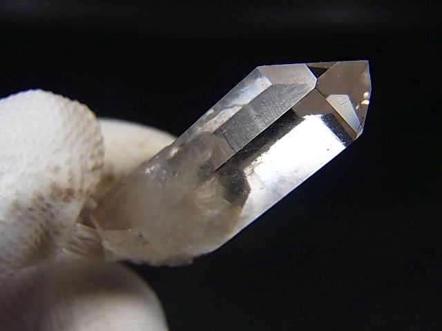 画像: スウェーデン・イェムトランド産ウォータークリア水晶ポイント（アデュラリア付き） 11.2g