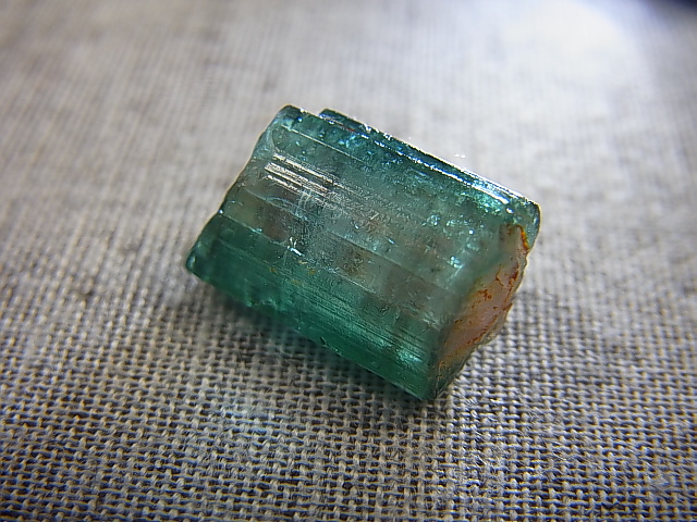 画像: アフガニスタン産バイカラートルマリン（ピンク＆ブルーグリーン）原石 11.5カラット