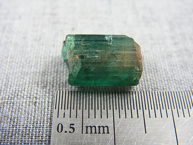 画像: アフガニスタン産バイカラートルマリン（ピンク＆ブルーグリーン）原石 11.5カラット