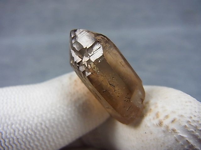 画像: ベトナム・タインホア産スモーキー水晶ポイント（ブラックトルマリン付き） 2点セット トータル 8.7g